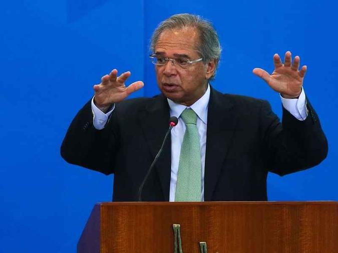 Possível recuo do governo em relação a essa proposta foi cogitado depois que Guedes comparou os servidores a parasitas(foto: Antônio Cruz/Agência Brasil) Possível recuo do governo em relação a essa proposta foi cogitado depois que Guedes comparou os servidores a parasitas(foto: Antônio Cruz/Agência Brasil)