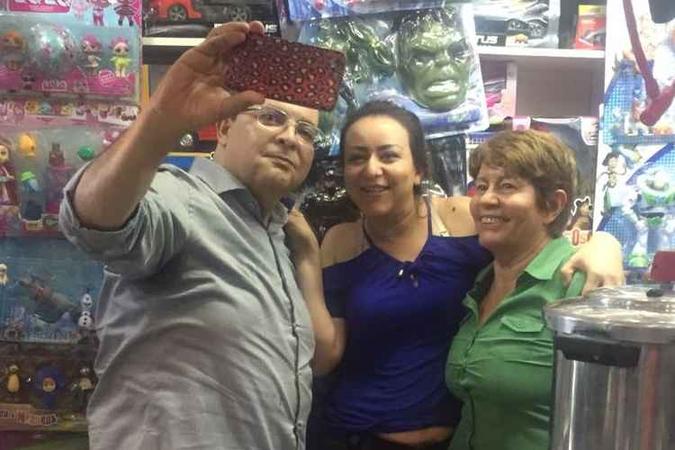 Ibaneis na Feira de Ceilândia: Ibaneis na Feira de Ceilândia: