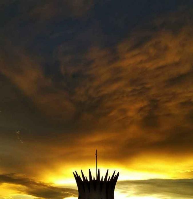 Eduardo Silva Santana, Catedral de Brasília(foto: @ennyus/Instagram) Eduardo Silva Santana, Catedral de Brasília(foto: @ennyus/Instagram)
