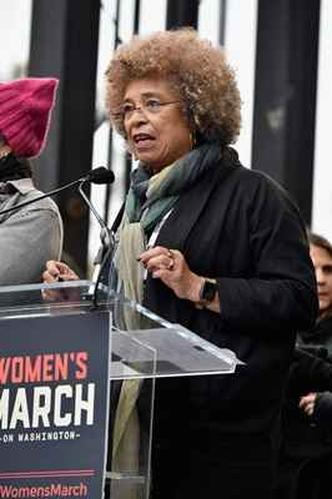 Discursos de Angela Davis pelo mundo integram o novo livro da norte-americana(foto: Theo Wargo/Getty Images/AFP) Discursos de Angela Davis pelo mundo integram o novo livro da norte-americana(foto: Theo Wargo/Getty Images/AFP)