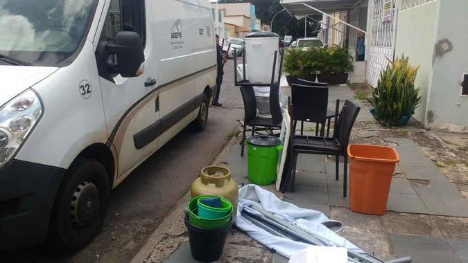 Agefis faz apreensão em residências na 703 Sul que funcionam como pousadas irregularesAscom/Agefis Agefis faz apreensão em residências na 703 Sul que funcionam como pousadas irregularesAscom/Agefis
