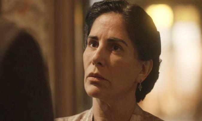 Lola fica preocupada com estado de saúde de Júlio (foto: TV Globo/Reprodução) Lola fica preocupada com estado de saúde de Júlio (foto: TV Globo/Reprodução)