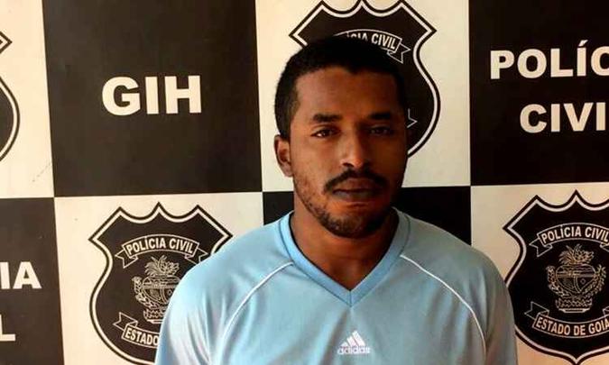 Vagner Augusto de Laura foi preso em Luziânia, quase um ano após o crime. Durante este período em que esteve foragido, ele é acusado de ter matado outras duas pessoas(foto: PCGO/Divulgação) Vagner Augusto de Laura foi preso em Luziânia, quase um ano após o crime. Durante este período em que esteve foragido, ele é acusado de ter matado outras duas pessoas(foto: PCGO/Divulgação)