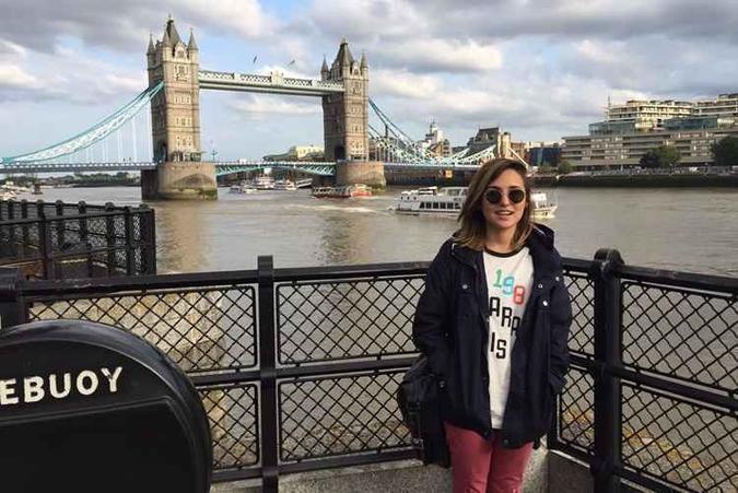 Marianne Paim precisou da ajuda de um amigo para tomar o café da manhã em Londres: prato mistura vários ingredientes(foto: Arquivo Pessoal) Marianne Paim precisou da ajuda de um amigo para tomar o café da manhã em Londres: prato mistura vários ingredientes(foto: Arquivo Pessoal)
