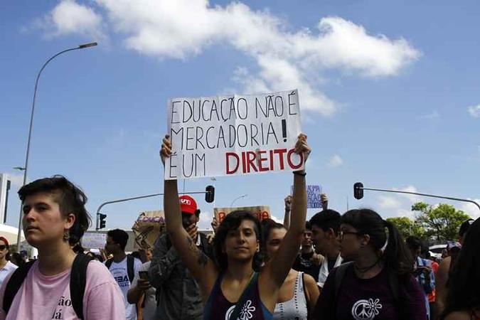 Protesto presencial de estudantes em maio de 2019(foto: Ana Rayssa/CB/D.A Press) Protesto presencial de estudantes em maio de 2019(foto: Ana Rayssa/CB/D.A Press)