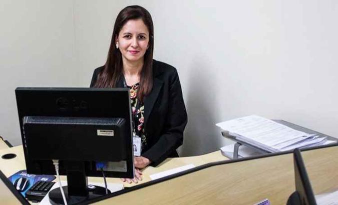 Débora Cruz, contadora: Débora Cruz, contadora: