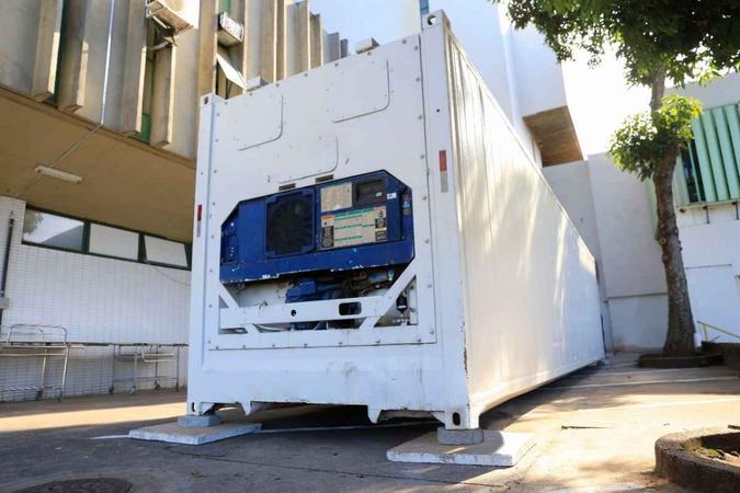 Equipamentos possuem refrigeração industrial e evitam o contato direto com os corpos, que continuam transmitindo o vírus(foto: Iges-df/Divulgação) Equipamentos possuem refrigeração industrial e evitam o contato direto com os corpos, que continuam transmitindo o vírus(foto: Iges-df/Divulgação)