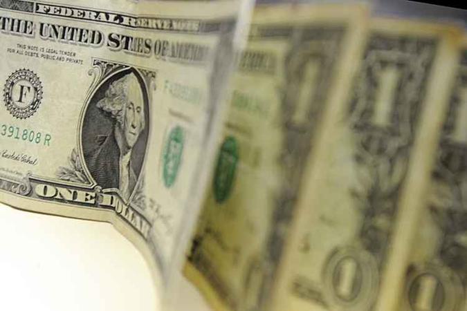 Na segunda, o dólar chegou a subir 0,54%, mesmo com intervenção do Banco Central(foto: Arquivo/Agência Brasil) Na segunda, o dólar chegou a subir 0,54%, mesmo com intervenção do Banco Central(foto: Arquivo/Agência Brasil)