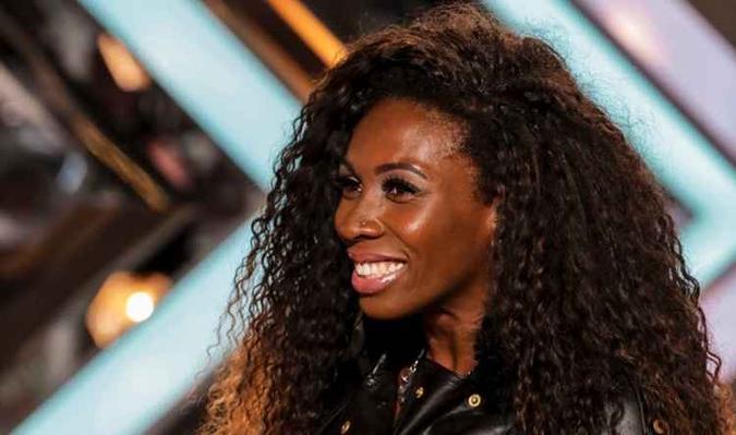 A brasileira Elisangela Mahagony cantou e dançou versão animada de 'Shape of you'(foto: Reprodução/Internet) A brasileira Elisangela Mahagony cantou e dançou versão animada de 'Shape of you'(foto: Reprodução/Internet)