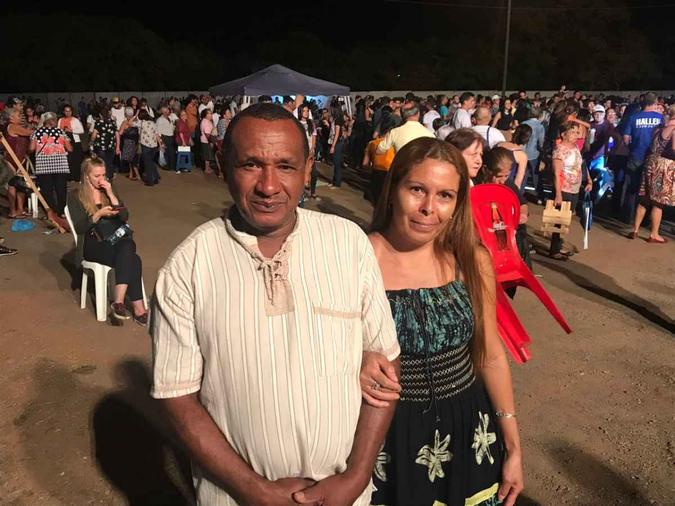 Raimundo já foi outras vezes no evento católico, mas para sua mulher, Ana Elisa, essa foi a primeira vez(foto: Marina Adorno/Esp. CB/D.A Press) Raimundo já foi outras vezes no evento católico, mas para sua mulher, Ana Elisa, essa foi a primeira vez(foto: Marina Adorno/Esp. CB/D.A Press)