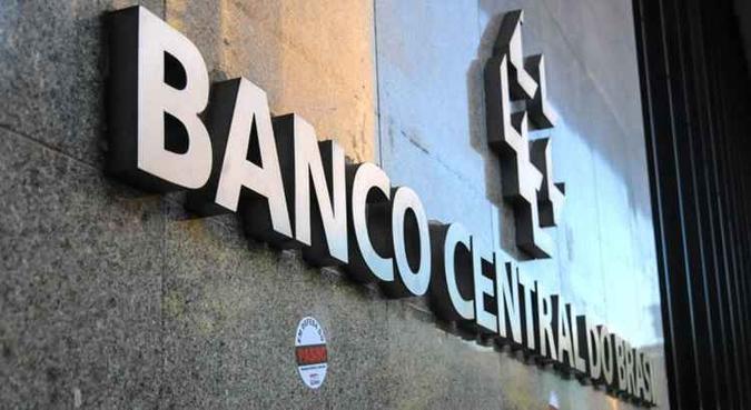 Categorias como analistas do Tesouro e do Banco Central e auditores da Receita têm os salários iniciais mais altos - estes últimos, de R$ 19,2 mil(foto: Bárbara Cabral/Esp. CB/D.A Press) Categorias como analistas do Tesouro e do Banco Central e auditores da Receita têm os salários iniciais mais altos - estes últimos, de R$ 19,2 mil(foto: Bárbara Cabral/Esp. CB/D.A Press)