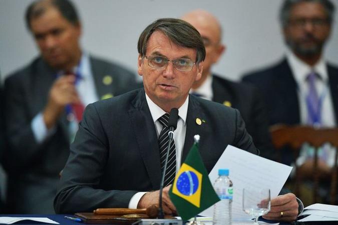 O percentual dos que consideram o governo O percentual dos que consideram o governo