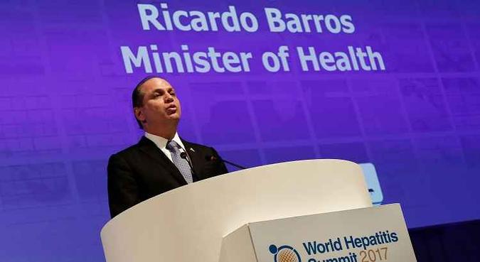 O ministro da Saúde, Ricardo Barros, afirma que empresa cubana não está transferindo tecnologia para fabricar remédios(foto: Miguel Schincariol) O ministro da Saúde, Ricardo Barros, afirma que empresa cubana não está transferindo tecnologia para fabricar remédios(foto: Miguel Schincariol)