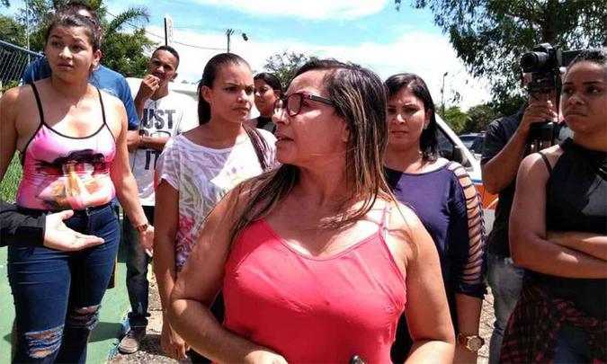 Marli Silva procurava pelo cunhado Anjo Gabriel da Silva Lemos e disse que a família não recebeu nenhuma assistência Gabriel Ronan/EM/DA Press Marli Silva procurava pelo cunhado Anjo Gabriel da Silva Lemos e disse que a família não recebeu nenhuma assistência Gabriel Ronan/EM/DA Press
