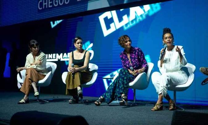 Deborah Falabella, Leandra Leal, Camila Pitanga e Taís Araújo estarão em Aruanas, série que a Globo Play lança ano que vem(foto: Gshow/Reprodução) Deborah Falabella, Leandra Leal, Camila Pitanga e Taís Araújo estarão em Aruanas, série que a Globo Play lança ano que vem(foto: Gshow/Reprodução)