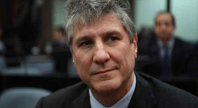 Boudou foi considerado culpado e foi preso pelo crime de corrupção passiva e prevaricação(foto: Eitan Abramovich) Boudou foi considerado culpado e foi preso pelo crime de corrupção passiva e prevaricação(foto: Eitan Abramovich)