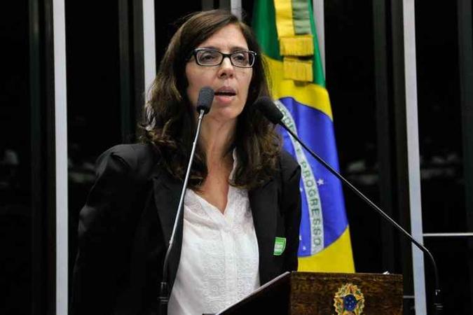 As mulheres não se integram com mais peso na força de trabalho porque, muitas vezes, sequer conseguem se liberar para procurar emprego.Em geral, está sob responsabilidade delas toda a parte de cuidados com as crianças As mulheres não se integram com mais peso na força de trabalho porque, muitas vezes, sequer conseguem se liberar para procurar emprego.Em geral, está sob responsabilidade delas toda a parte de cuidados com as crianças