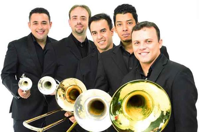 O quinteto Brasília Bass vai tocar no domingo(foto: Divulgação ) O quinteto Brasília Bass vai tocar no domingo(foto: Divulgação )