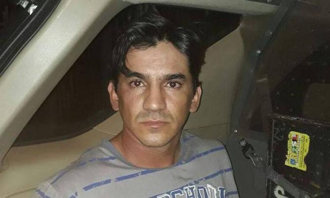 Jonathan Pereira do Prado, de 33 anos confessou ter roubado e matado a jovem Kelly Cristina Cadamuro, de 22 anos(foto: Samir Alouan/97 FM/Pontal Online/Divulgação) Jonathan Pereira do Prado, de 33 anos confessou ter roubado e matado a jovem Kelly Cristina Cadamuro, de 22 anos(foto: Samir Alouan/97 FM/Pontal Online/Divulgação)