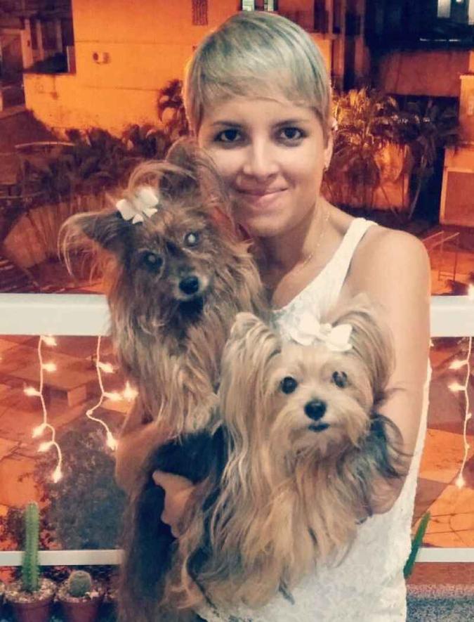 Priscila de Sousa costuma dar frutas a Lunna e Nicole: menos problemas de saúde(foto: Arquivo Pessoal) Priscila de Sousa costuma dar frutas a Lunna e Nicole: menos problemas de saúde(foto: Arquivo Pessoal)