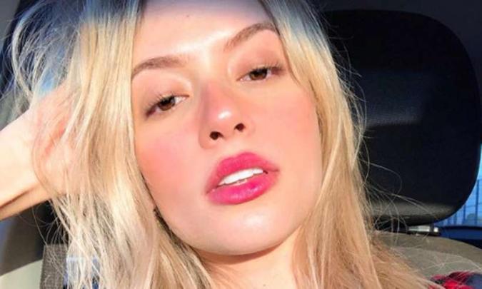 Os internautas questionaram o fato da modelo ter postado várias fotos em viagens luxuosas e mesmo assim ter entrado na cota de ''baixa renda''(foto: Reprodução/Instagram) Os internautas questionaram o fato da modelo ter postado várias fotos em viagens luxuosas e mesmo assim ter entrado na cota de ''baixa renda''(foto: Reprodução/Instagram)