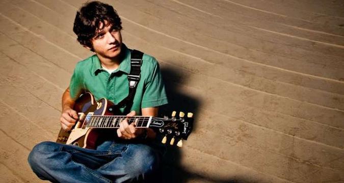 Pedro Martins tocará no festival ao lado de Caetano Veloso, Gilberto Gil, George Benson e Santana(foto: Karina Santiago/Divulgação) Pedro Martins tocará no festival ao lado de Caetano Veloso, Gilberto Gil, George Benson e Santana(foto: Karina Santiago/Divulgação)