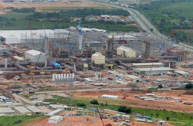 Com atraso de dois anos, obra da Refinaria Abreu e Lima tem quase metade do seu orçamento sob suspeita(foto: Teresa Maia/DP/D.A.Press) Com atraso de dois anos, obra da Refinaria Abreu e Lima tem quase metade do seu orçamento sob suspeita(foto: Teresa Maia/DP/D.A.Press)