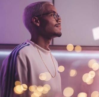 Mazza lança 'Lejos' em clipe(foto: Alexandre Ferraz/Divulgação) Mazza lança 'Lejos' em clipe(foto: Alexandre Ferraz/Divulgação)