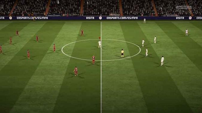 Saída de bola com apenas um jogador e tocando para trás(foto: EA Games/Divulgação) Saída de bola com apenas um jogador e tocando para trás(foto: EA Games/Divulgação)