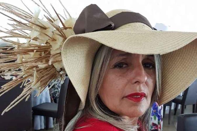 A idealizadora Elisa Carneiro também é uma das poetas homenageadas(foto: Arquivo pessoal) A idealizadora Elisa Carneiro também é uma das poetas homenageadas(foto: Arquivo pessoal)
