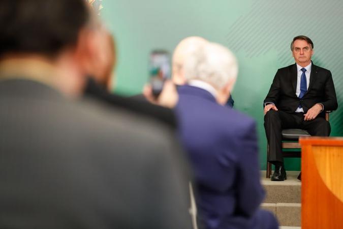 Bolsonaro e a equipe estão satisfeitos com a repercussão do governo no mundo: integrante da lista das 100 pessoas mais influentes do planeta (foto: Alan Santos/PR ) Bolsonaro e a equipe estão satisfeitos com a repercussão do governo no mundo: integrante da lista das 100 pessoas mais influentes do planeta (foto: Alan Santos/PR )