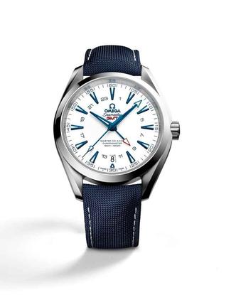 Relógio Seamaster (preço sob consulta). Em parceria com a Fundação Good Planet, a marca de relógios criou um programa que visa proteger e despoluir os oceanos. Parte da receita da venda do modelo Seamaster Planet Ocean 600M, por exemplo, ajuda a financiar dois projetos de conservação oceânica na Indonésia. (foto: Omega/Divulgação) Relógio Seamaster (preço sob consulta). Em parceria com a Fundação Good Planet, a marca de relógios criou um programa que visa proteger e despoluir os oceanos. Parte da receita da venda do modelo Seamaster Planet Ocean 600M, por exemplo, ajuda a financiar dois projetos de conservação oceânica na Indonésia. (foto: Omega/Divulgação)
