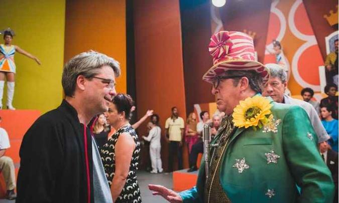 Vivendo o protagonista, o ator Stepan Nercessian acolhe dramas e felicidade(foto: Suzanna Tierrie/Divulgação) Vivendo o protagonista, o ator Stepan Nercessian acolhe dramas e felicidade(foto: Suzanna Tierrie/Divulgação)