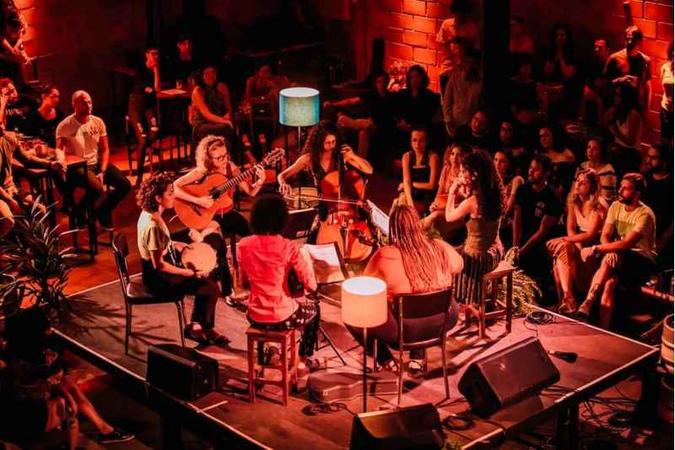 O grupo Segura Elas se apresenta no dia 23 de outubro no Prata da Casa(foto: Arquivo Pessoal) O grupo Segura Elas se apresenta no dia 23 de outubro no Prata da Casa(foto: Arquivo Pessoal)