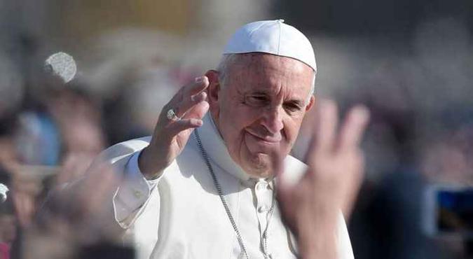 O Santo Padre celebou uma missa na praça de São Pedro, diante de 70 mil fiéis e de todos os cardeais(foto: Tiziana Fabi/AFP) O Santo Padre celebou uma missa na praça de São Pedro, diante de 70 mil fiéis e de todos os cardeais(foto: Tiziana Fabi/AFP)