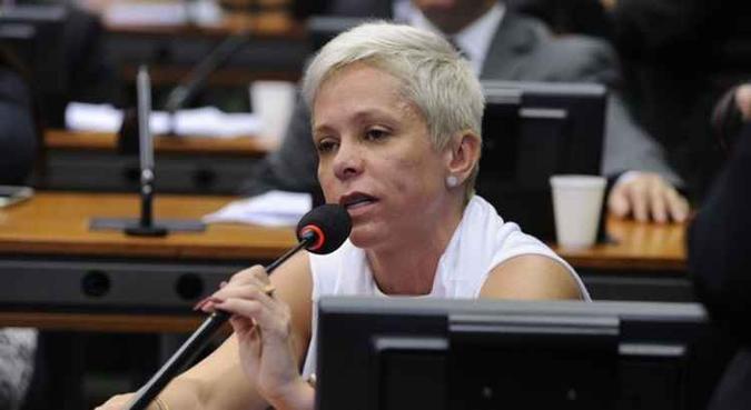 A página da deputada foi invadida por comentários negativos(foto: Billy Boss/Camara dos Deputados) A página da deputada foi invadida por comentários negativos(foto: Billy Boss/Camara dos Deputados)
