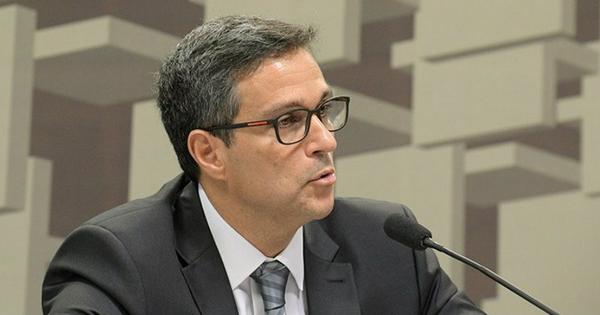 Campos Neto repete que Copom considera ajuste monet&aacute;rio adicional da Selic