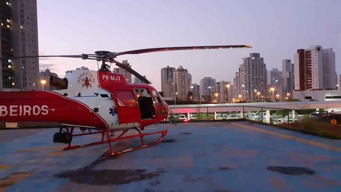 Um helicóptero foi usado no resgate(foto: divulgação corpo de bombeiros do DF) Um helicóptero foi usado no resgate(foto: divulgação corpo de bombeiros do DF)