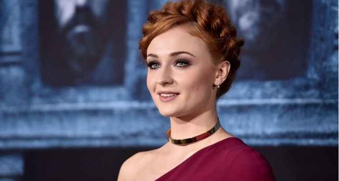 Agora que as filmagens da oitava temporada de 'Game of thrones' acabaram, Sophie Turner revelou detalhes da produção(foto: Alberto E. Rodriguez/Getty Images/AFP) Agora que as filmagens da oitava temporada de 'Game of thrones' acabaram, Sophie Turner revelou detalhes da produção(foto: Alberto E. Rodriguez/Getty Images/AFP)
