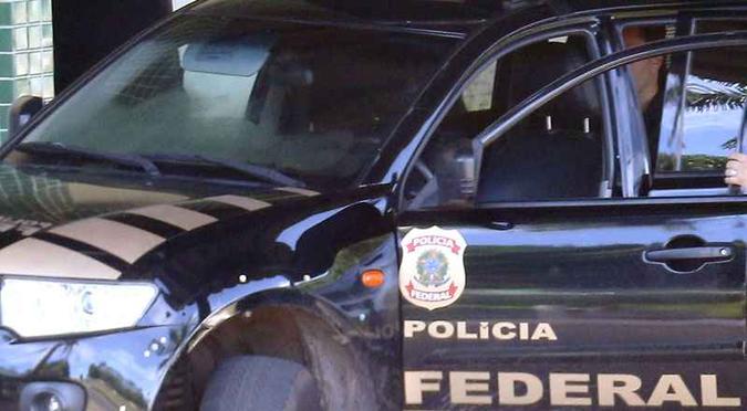 Carro da Polícia Civil levando investigado: práticas ilegais são comuns nas empresas brasileiras(foto: Dida Sampaio/Estadão Conteúdo) Carro da Polícia Civil levando investigado: práticas ilegais são comuns nas empresas brasileiras(foto: Dida Sampaio/Estadão Conteúdo)