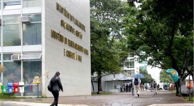 De acordo com os documentos, o preenchimento dos cargos está condicionado à existência de vagas(foto: Leonardo Arruda/Esp. CB/D.A Press) De acordo com os documentos, o preenchimento dos cargos está condicionado à existência de vagas(foto: Leonardo Arruda/Esp. CB/D.A Press)