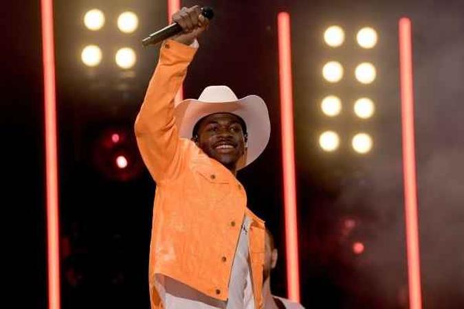 'Old town road' canção do americano Lil Nas X lidera as paradas dos EUA (foto: Jason Kempin/CB/D.A Press) 'Old town road' canção do americano Lil Nas X lidera as paradas dos EUA (foto: Jason Kempin/CB/D.A Press)