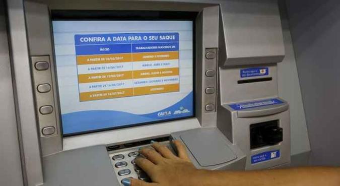 O último período para movimentação dos recursos das contas inativas, que engloba os trabalhores que nasceram no mês de dezembro, tem início nesta sexta-feira(foto: Marcos Corrêa/PR) O último período para movimentação dos recursos das contas inativas, que engloba os trabalhores que nasceram no mês de dezembro, tem início nesta sexta-feira(foto: Marcos Corrêa/PR)