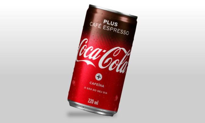 Coca-Cola Plus Café Espresso será comercializada em lojas de conveniência, padarias, mercearias, bancas de jornal, supermercados, hipermercados e atacados de todo o Brasil(foto: Coca-Cola/reprodução) Coca-Cola Plus Café Espresso será comercializada em lojas de conveniência, padarias, mercearias, bancas de jornal, supermercados, hipermercados e atacados de todo o Brasil(foto: Coca-Cola/reprodução)