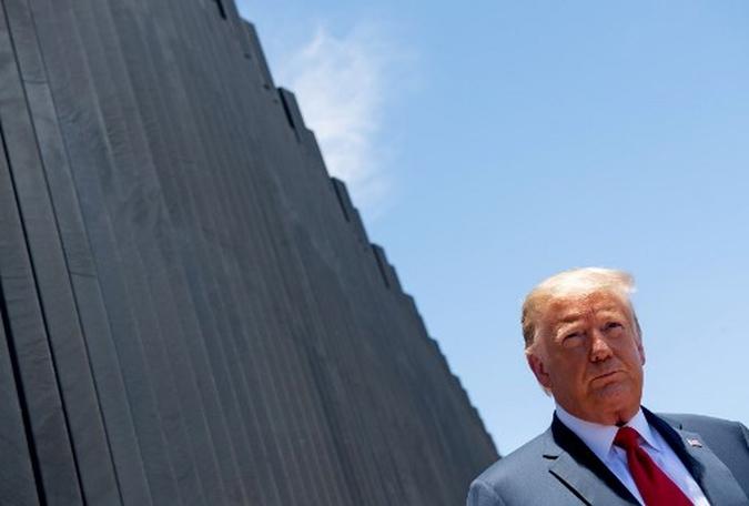 O presidente dos EUA, Donald Trump, na cerim�nia em comemora��o �s 200 milhas de muro fronteiri�o na fronteira internacional com o M�xico, em San Luis, Arizona, em 23 de junho de 2020.(foto: SAUL LOEB / AFP)