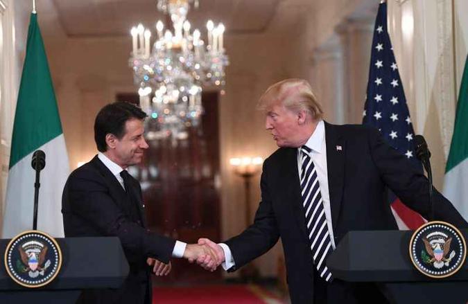 Giuseppe Conte foi escolhido à frente do governo italiano pelos líderes de partidos que venceram as eleições em março(foto: Saul Loeb / AFP) Giuseppe Conte foi escolhido à frente do governo italiano pelos líderes de partidos que venceram as eleições em março(foto: Saul Loeb / AFP)