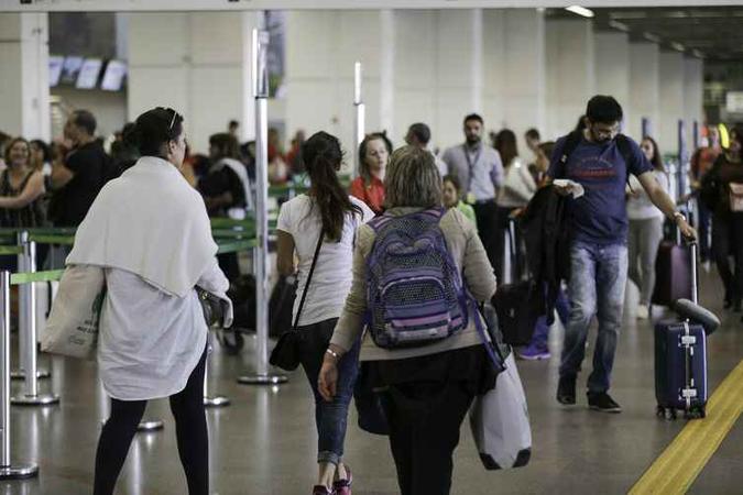 A demanda internacional de passageiros cresceu 3,2% em outubro, comparado ao mesmo mês do ano anterior(foto: Fabio Rodrigues Pozzebom/Agência Brasil) A demanda internacional de passageiros cresceu 3,2% em outubro, comparado ao mesmo mês do ano anterior(foto: Fabio Rodrigues Pozzebom/Agência Brasil)