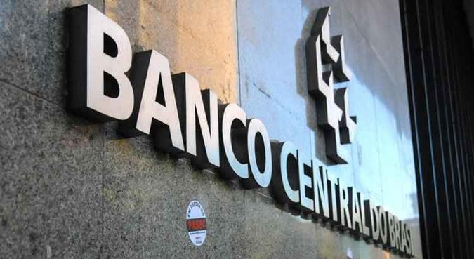 Após prejuízo de R$ 546 milhões com sua posição em swap cambial em junho, o Banco Central registrou resultado positivo de R$ 5,125 bilhões em julho até o dia 21 com estes contratos pelo critério caixa(foto: Bárbara Cabral/Esp. CB/D.A Press) Após prejuízo de R$ 546 milhões com sua posição em swap cambial em junho, o Banco Central registrou resultado positivo de R$ 5,125 bilhões em julho até o dia 21 com estes contratos pelo critério caixa(foto: Bárbara Cabral/Esp. CB/D.A Press)