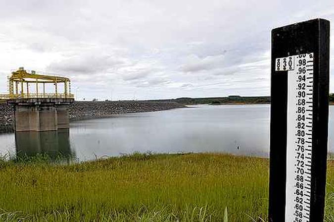 Queimado, em Unaí (MG), estava ontem com o volume de água em 57%, mais do que a média da região(foto: Antonio Cunha/Esp. CB/D.A Press) Queimado, em Unaí (MG), estava ontem com o volume de água em 57%, mais do que a média da região(foto: Antonio Cunha/Esp. CB/D.A Press)