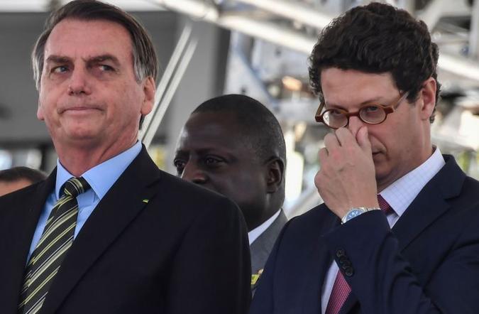 Presidente Jair Bolsonaro e o ministro do Meio Ambiente Ricardo Salles(foto: Nelson Almeida/AFP) Presidente Jair Bolsonaro e o ministro do Meio Ambiente Ricardo Salles(foto: Nelson Almeida/AFP)